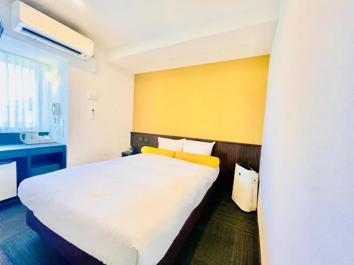 אוסקה Nipponbashi Crystal Hotel