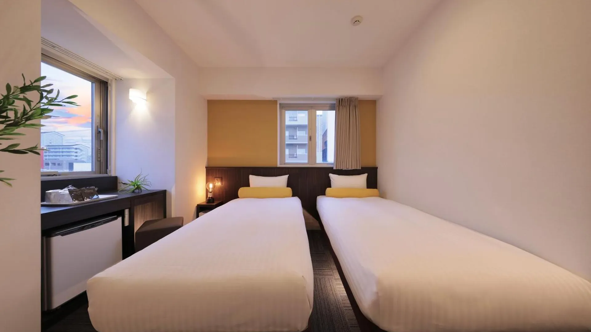 Nipponbashi Crystal Hotel Ōsaka