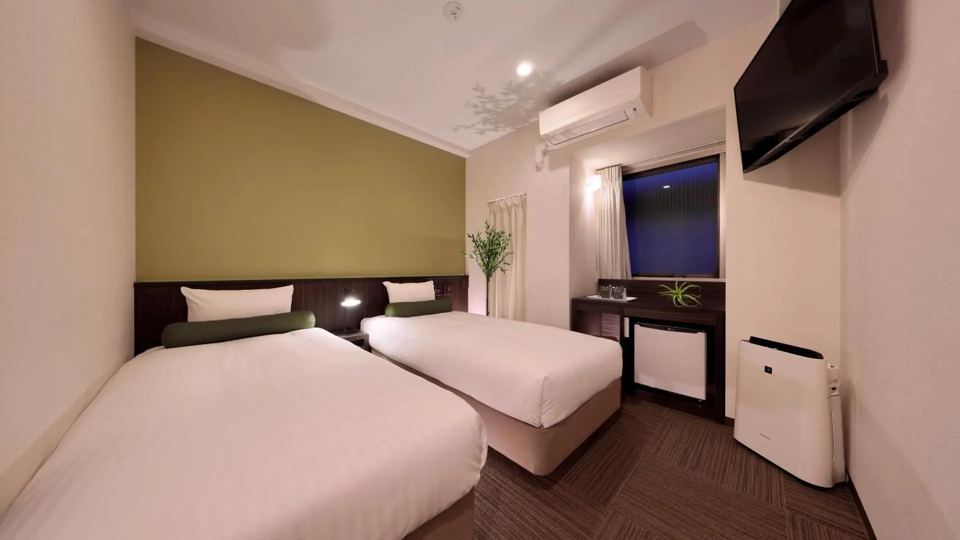 Nipponbashi Crystal Hotel Osaka 4*,  Japan